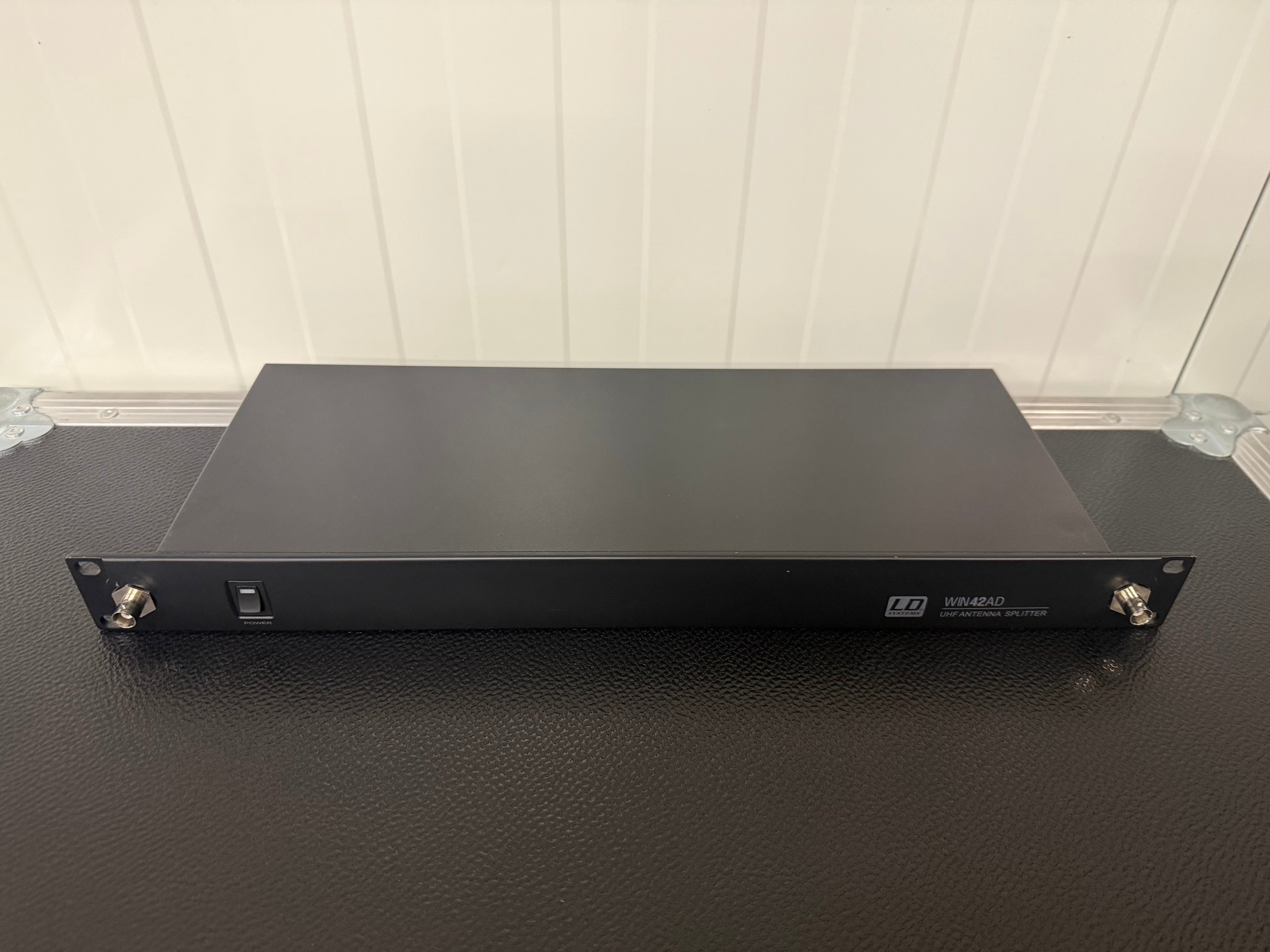 LD SYSTEMS WIN42AD UHF ANTENNA SPLITTER