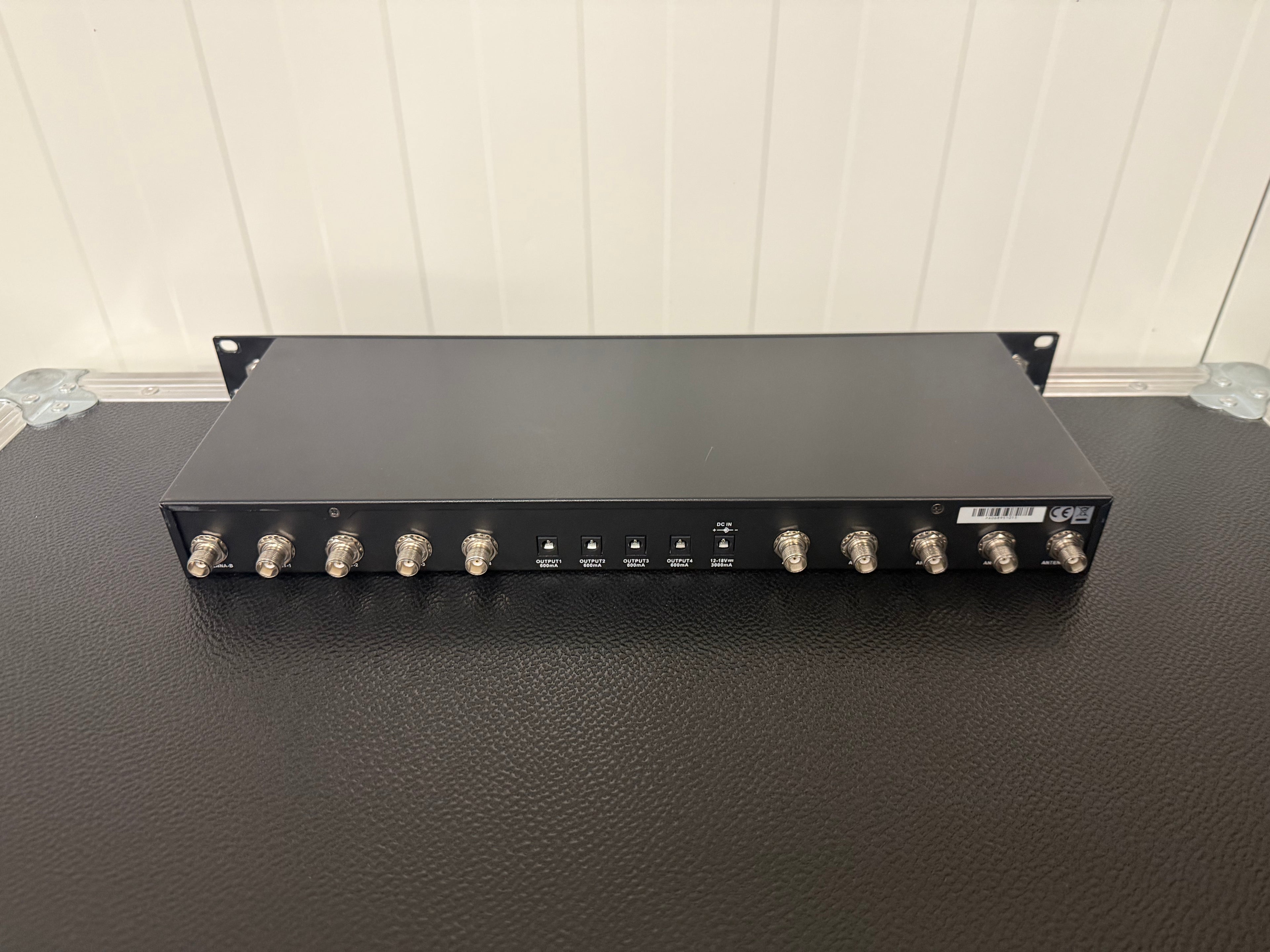 LD SYSTEMS WIN42AD UHF ANTENNA SPLITTER