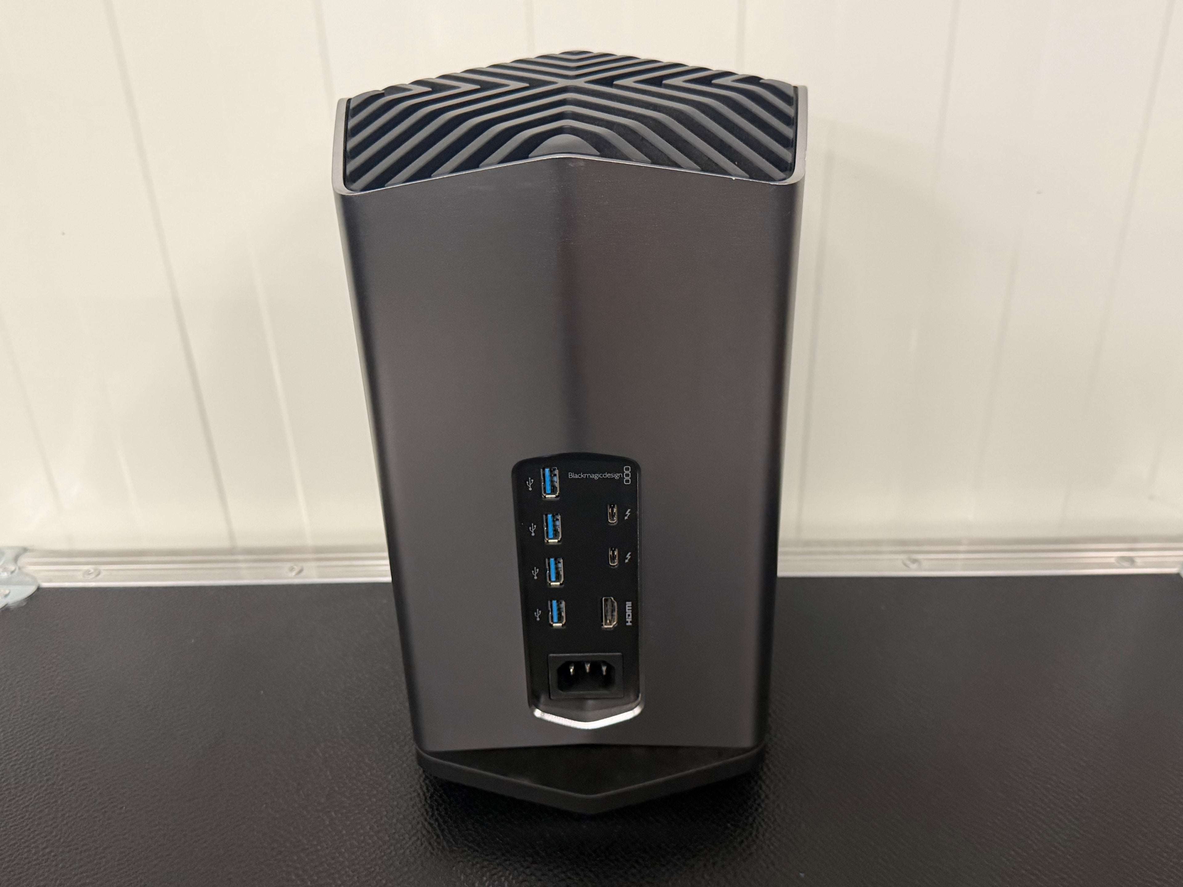 BlackMagic eGPU RX580