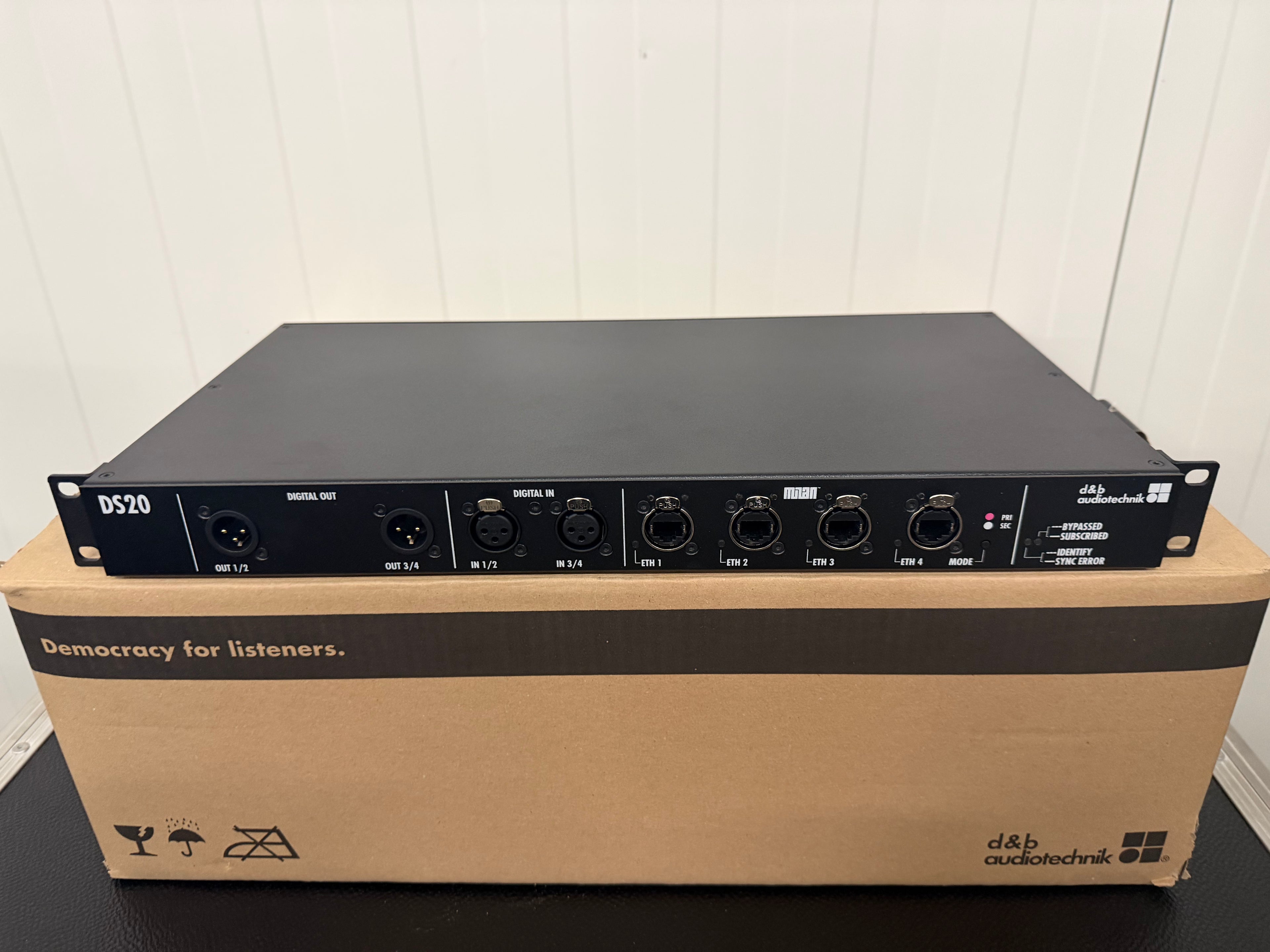 d&b audiotechnik DS20 Audio Network Bridge