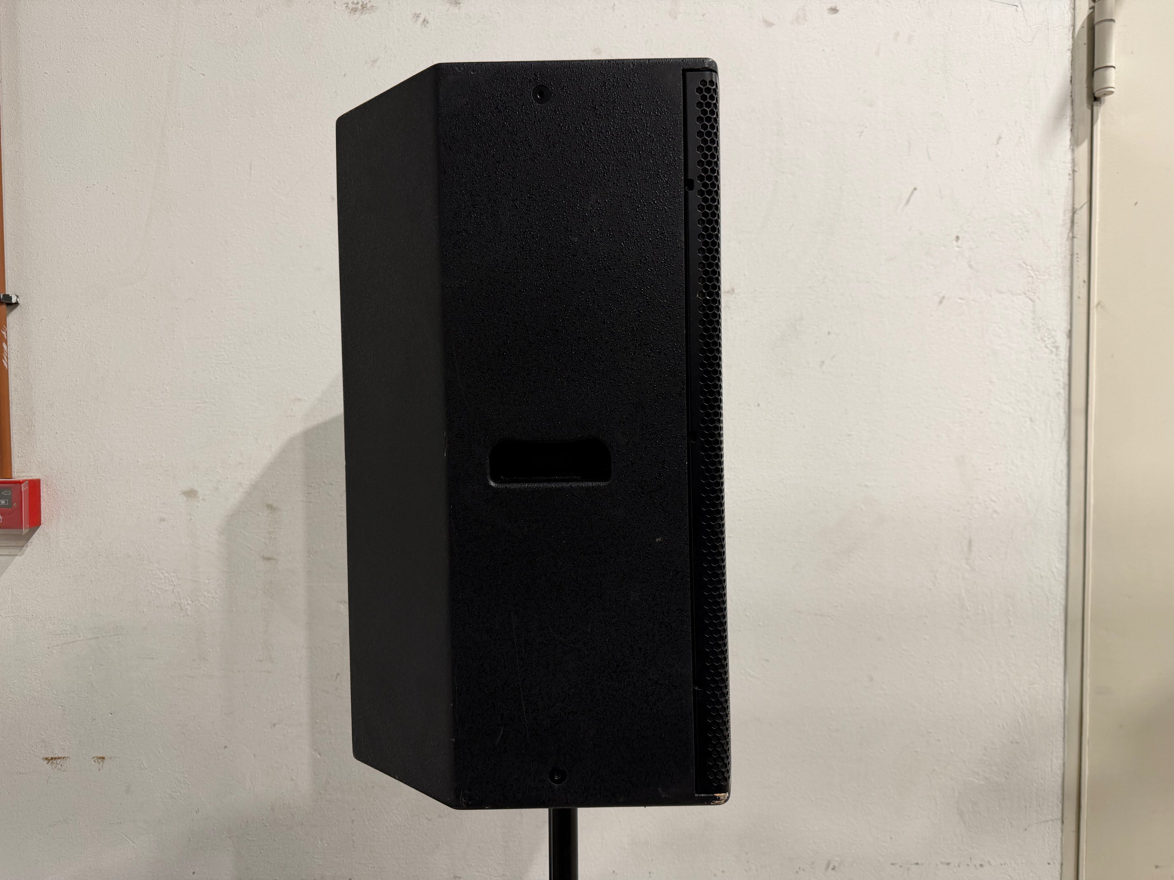 MARTIN AUDIO BLACKLINEX 15A Active Loudspeaker