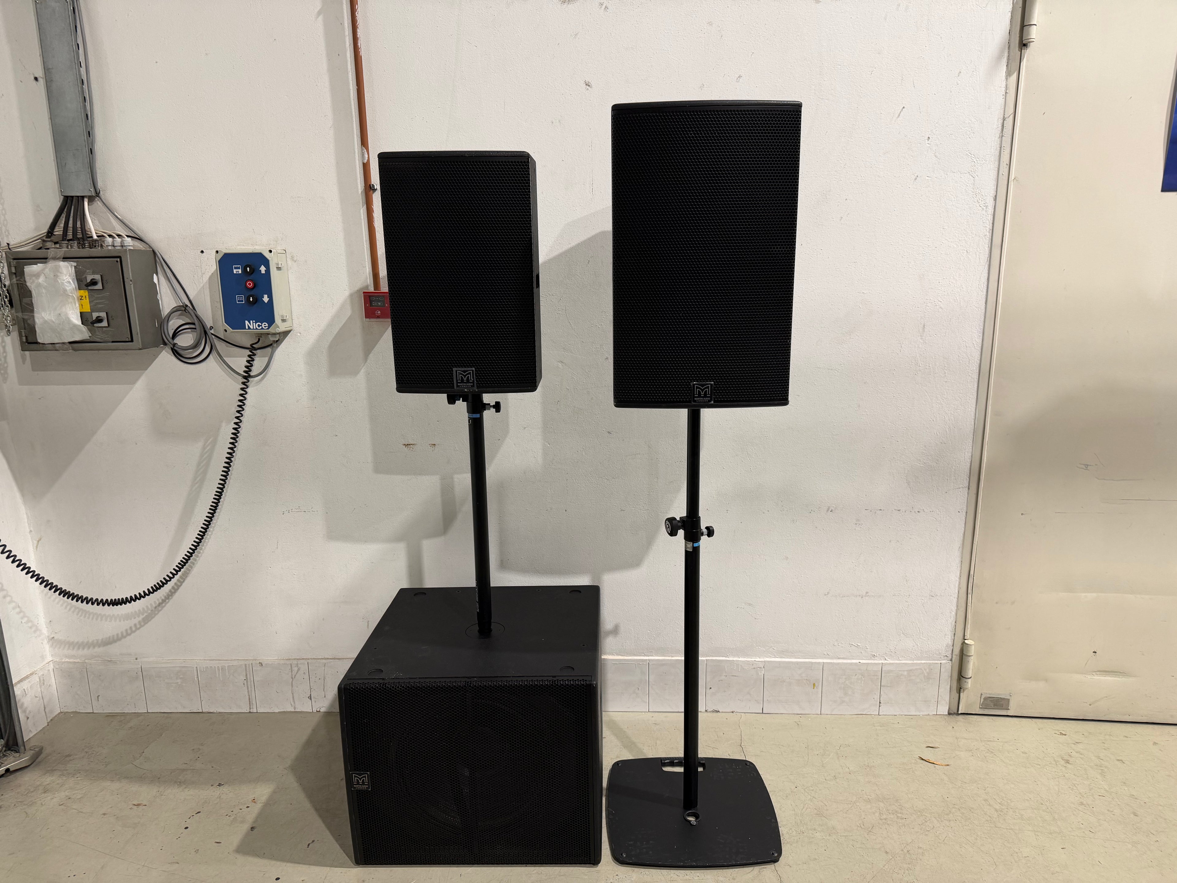 MARTIN AUDIO BLACKLINEX 15A Active Loudspeaker