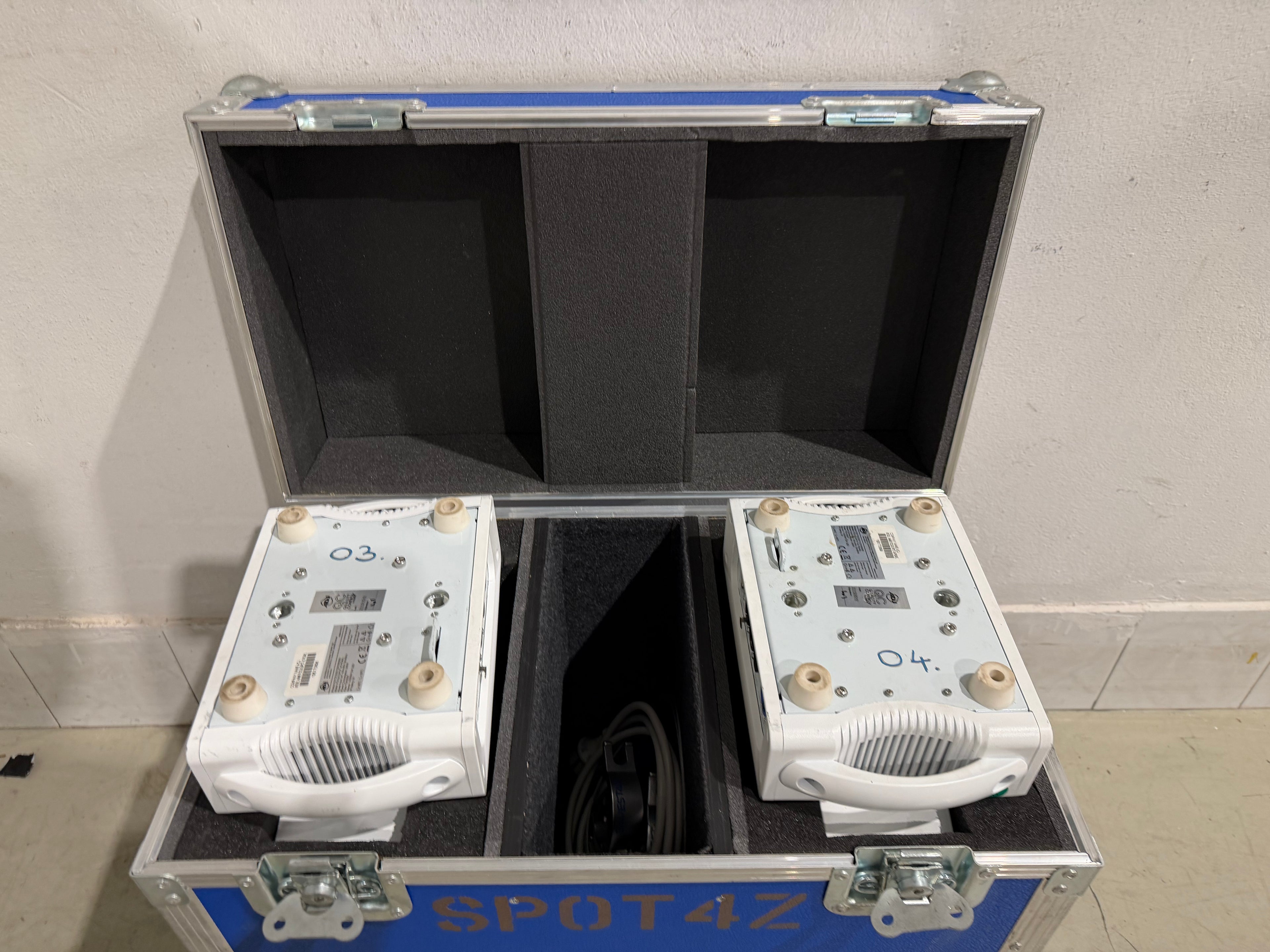 ADJ FOCUS SPOT 4Z WHITE 2 pc SET