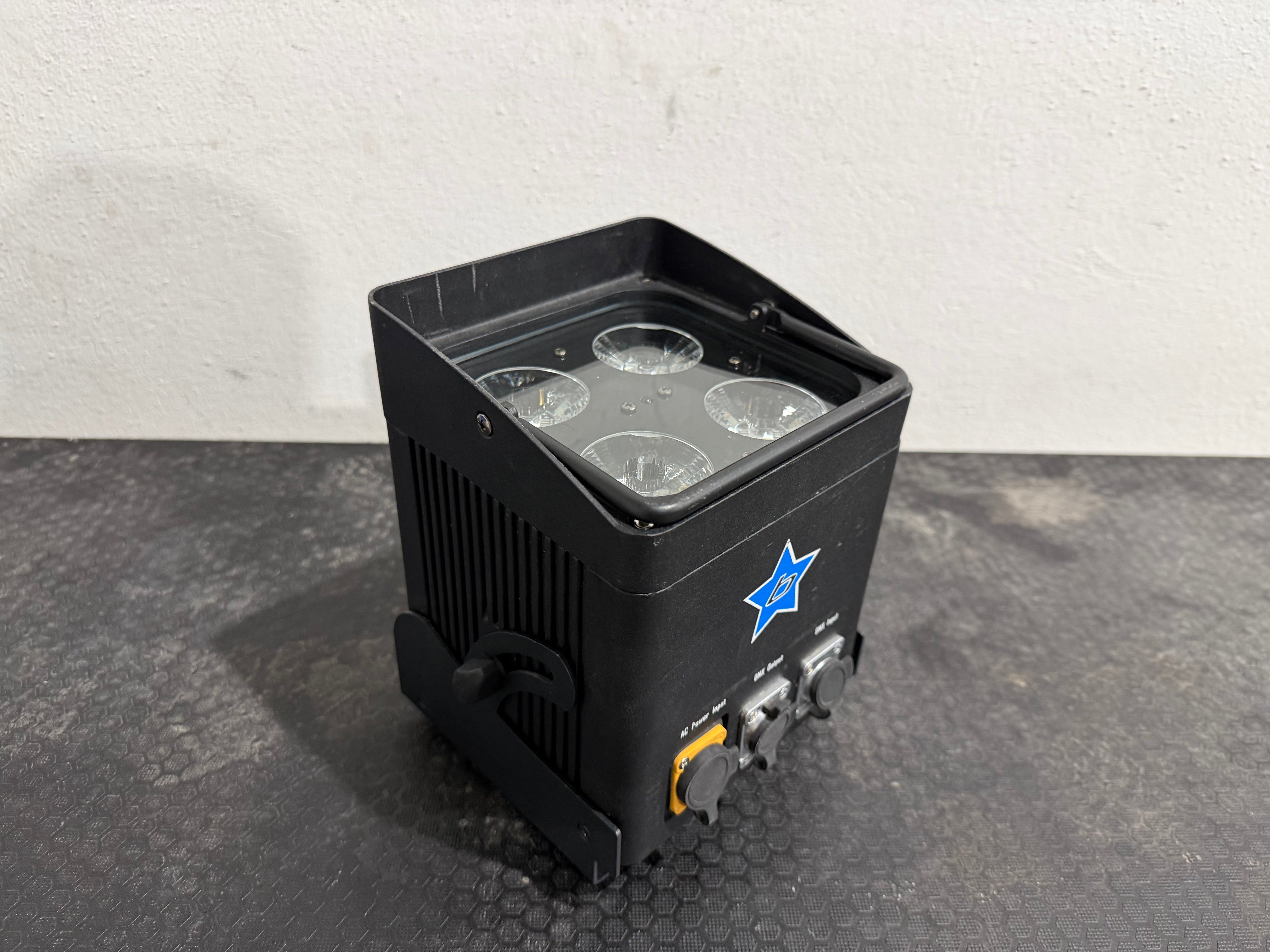 SMART DJ BATTERY UPLIGHT